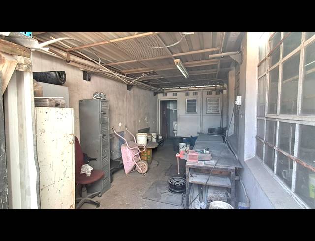 745M² WORKSHOP FOR SALE IN BRAELYN